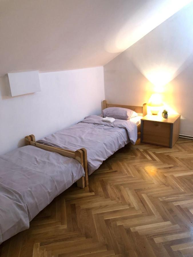 Old House Old Town Hostel Sarajevo Buitenkant foto