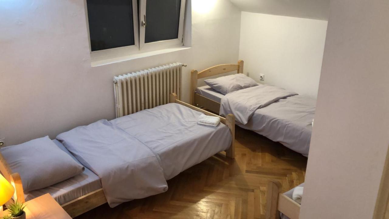 Old House Old Town Hostel Sarajevo Buitenkant foto