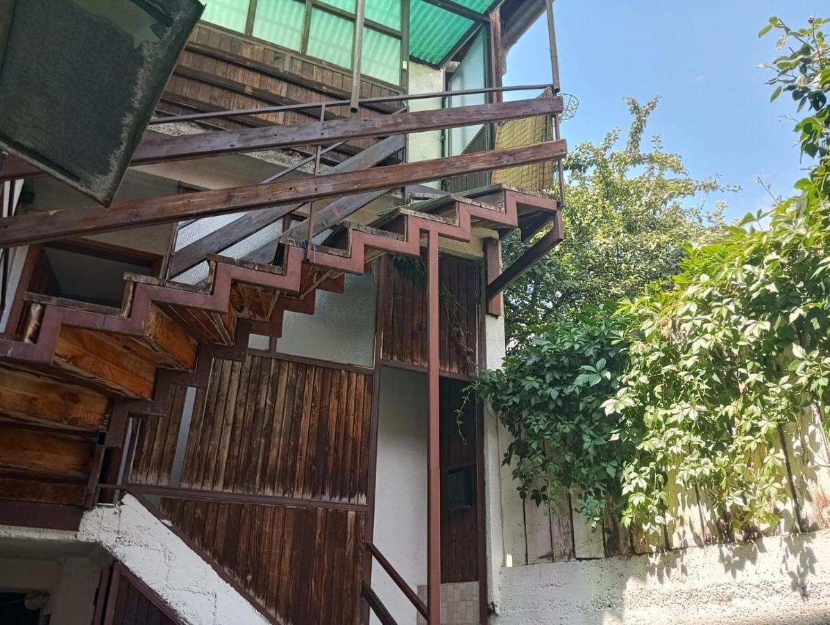 Old House Old Town Hostel Sarajevo Buitenkant foto